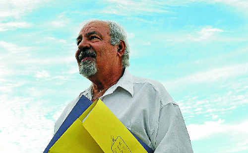 Dr Joseph Chiappolone is hosting a lecture in Stanthorpe to inform the community about aliens. Dr Joseph Chiappolone is hosting a lecture in Stanthorpe to inform the community about aliens.
